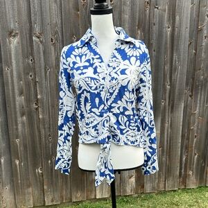 Christian Siriano Blue and White Floral Button Down Crop Top NWOT